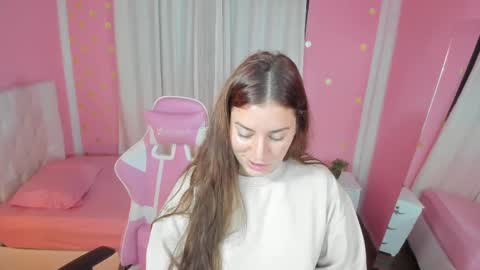 Snapshot of persefone_saira chatting on 11.01.25 Marie online show from 11.01.25