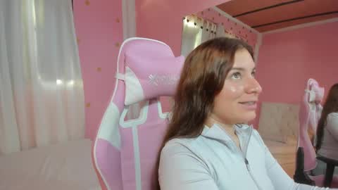 Snapshot of persefone_saira chatting on 11.03.25 Marie online show from 11.03.25