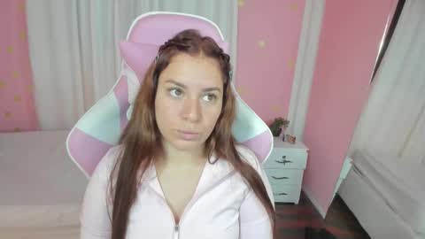 Snapshot of persefone_saira chatting on 11.09.25 Marie online show from 11.09.25