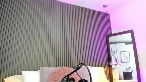 Lizza online show from 11.25.25