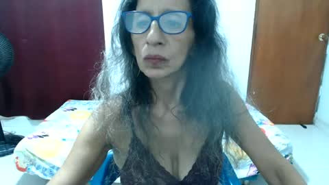 Snapshot of pervert_milf4uu_4 chatting on 06.24.26 luz online show from 06.24.26