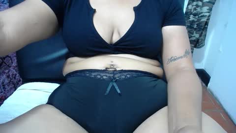 Snapshot of pervertt_linda chatting on 01.10.26 Linda online show from 01.10.26