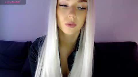 Isabella online show from 12.25.24
