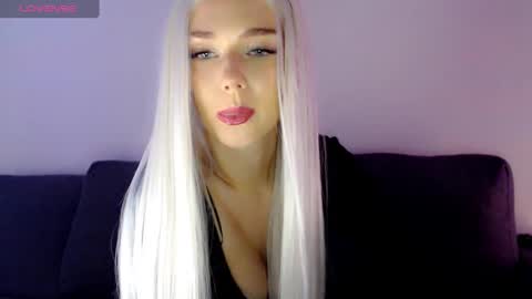 Isabella online show from 12.29.24