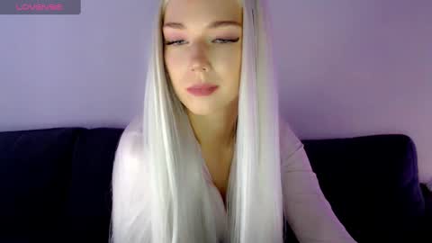 Isabella online show from 01.05.25