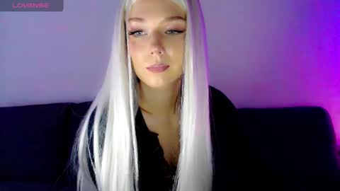 Isabella online show from 01.17.25