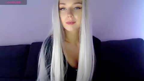 Isabella online show from 01.31.25