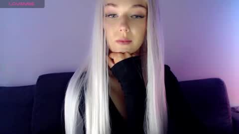 Isabella online show from 02.04.25