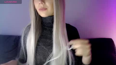 Isabella online show from 12.04.25