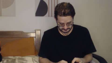 Snapshot of peter_x_annaud chatting on 11.02.25 FELIPE online show from 11.02.25