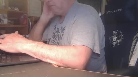 Snapshot of peterinohio57 chatting on 01.11.25 peterinohio57 online show from 01.11.25