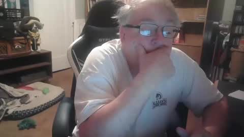 Snapshot of peterinohio57 chatting on 10.20.25 peterinohio57 online show from 10.20.25