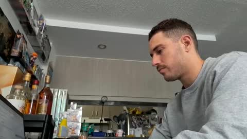 Snapshot of peterskinny24 chatting on 02.24.25         ttps VF8L9ABFMref wl share online show from 02.24.25