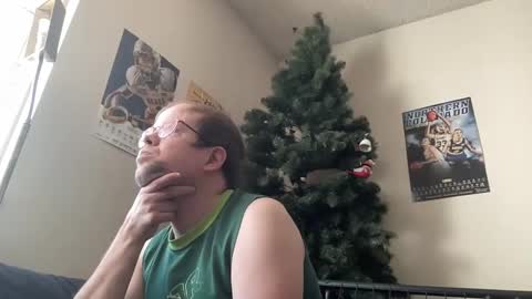 Snapshot of petert32 chatting on 09.16.25 Peter online show from 09.16.25