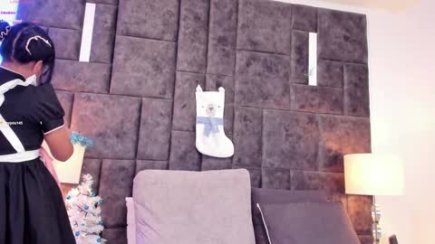 Snapshot of petit_rosseowo chatting on 12.17.24 Im Rosse but u can call me Rossie or Rosita . online show from 12.17.24