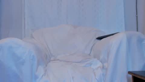 petite_amor online show from 01.24.25