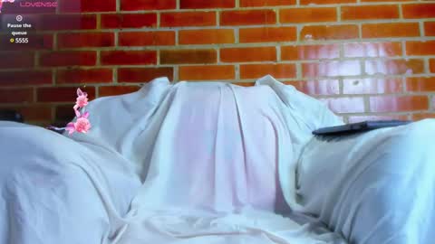 petite_amor online show from 02.16.25