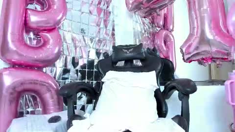 petite_amor online show from 10.02.25