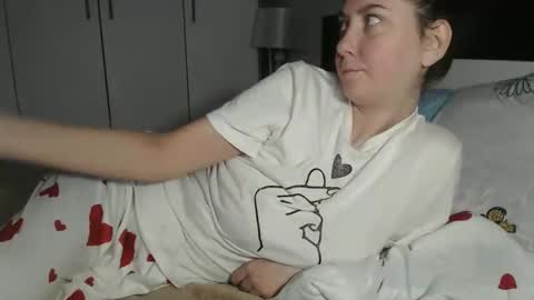 petite_danielle online show from 11.08.25