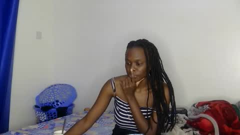 Snapshot of petite_desiree chatting on 04.30.26 Desiree online show from 04.30.26