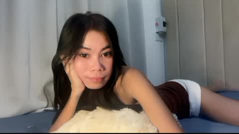Snapshot of petite_kaye chatting on 06.16.26 petite_kaye online show from 06.16.26