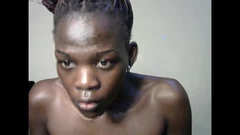 Snapshot of petite_lavi2 chatting on 12.20.24 petite_lavi2 online show from 12.20.24