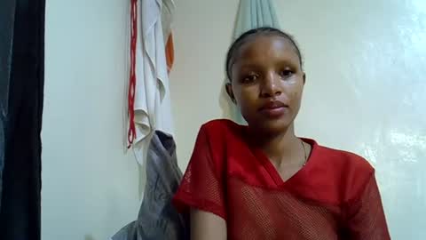Snapshot of petite_melinda chatting on 06.25.26 petite_melinda online show from 06.25.26