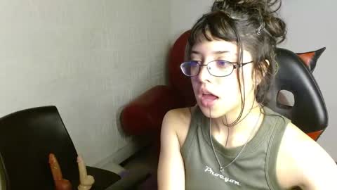 Melody online show from 04.10.26