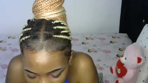 petite_princes online show from 12.04.24