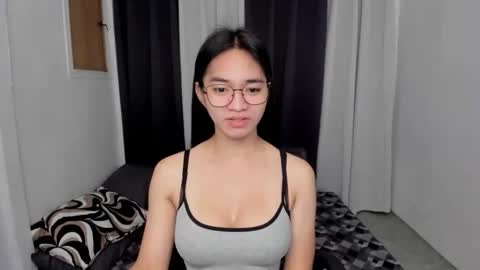 Snapshot of petiteasianmarian chatting on 05.11.26 bigcock Marian online show from 05.11.26