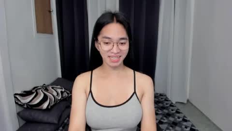 Snapshot of petiteasianmarian chatting on 05.13.26 bigcock Marian online show from 05.13.26