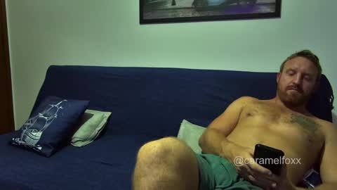 Snapshot of petitebubblegum chatting on 10.29.25 Caramel princesa online show from 10.29.25