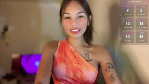 Snapshot of petitegirlx69 chatting on 05.29.26 miss lisa online show from 05.29.26