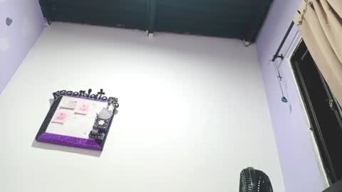 Snapshot of petiteivoryqueen chatting on 12.17.24 danna online show from 12.17.24