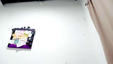 Snapshot of petiteivoryqueen chatting on 11.09.25 danna online show from 11.09.25