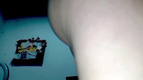 Snapshot of petiteivoryqueen chatting on 12.02.25 danna online show from 12.02.25