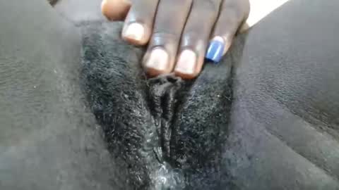 petiteme1 online show from 01.19.25