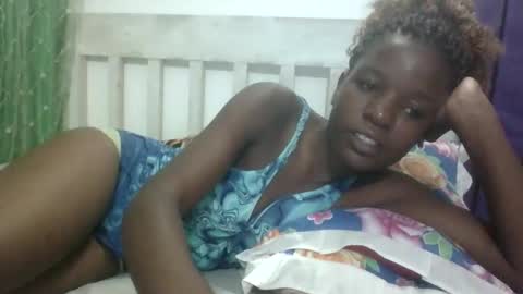 petitesweetchiq online show from 10.25.25