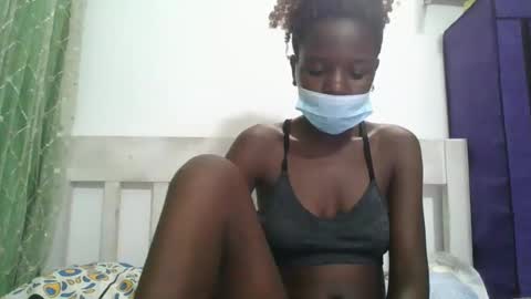 petitesweetchiq online show from 11.16.25