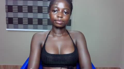 Snapshot of petitexxebony chatting on 06.16.26 petitexxebony online show from 06.16.26