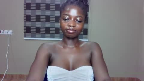Snapshot of petitexxebony chatting on 06.30.26 petitexxebony online show from 06.30.26