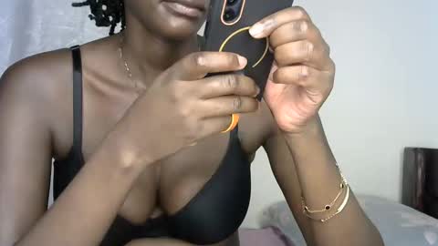 pettite_cora1 online show from 11.27.25