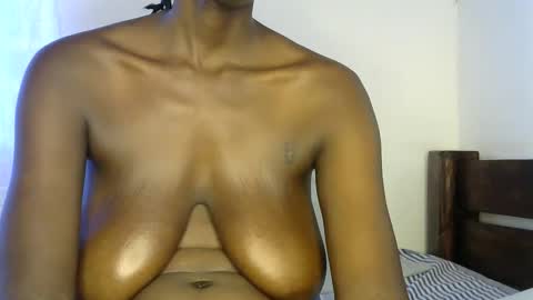 pettite_cora1 online show from 12.03.25