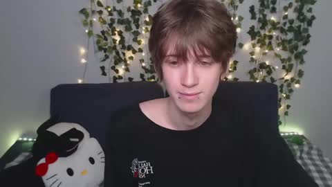 Snapshot of pexxide chatting on 01.12.26 soren online show from 01.12.26