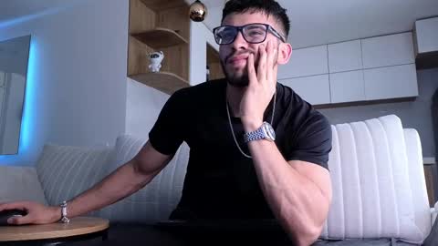 phantom_bigger1 online show from 11.18.25