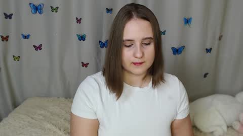 Snapshot of phantommira chatting on 02.06.25 phantommira online show from 02.06.25