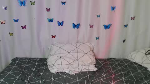 Snapshot of phantommira chatting on 02.24.25 phantommira online show from 02.24.25