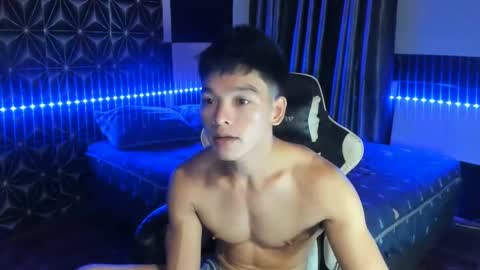 Snapshot of philhotbody chatting on 02.06.25 AJ online show from 02.06.25