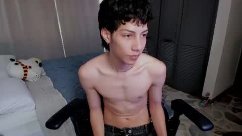 Snapshot of philipe_moonlight_ chatting on 06.15.26 Phil. INDEPENDENT MODEL online show from 06.15.26