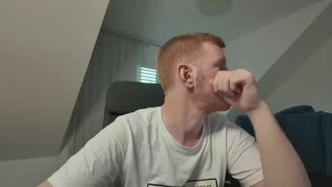 Snapshot of philiphurwell chatting on 09.08.25 Philip Hurwell online show from 09.08.25